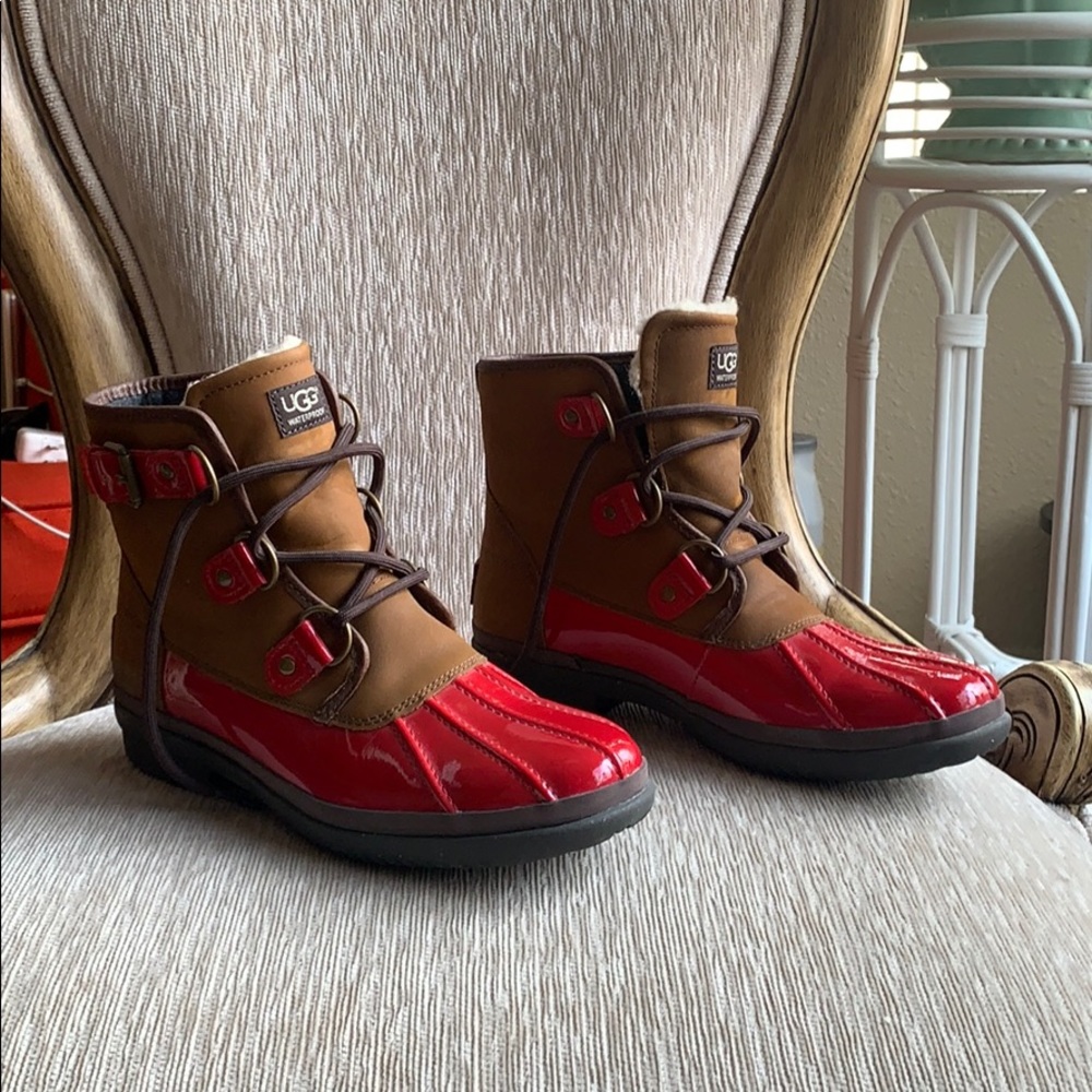 Ugg waterproof ankle boot